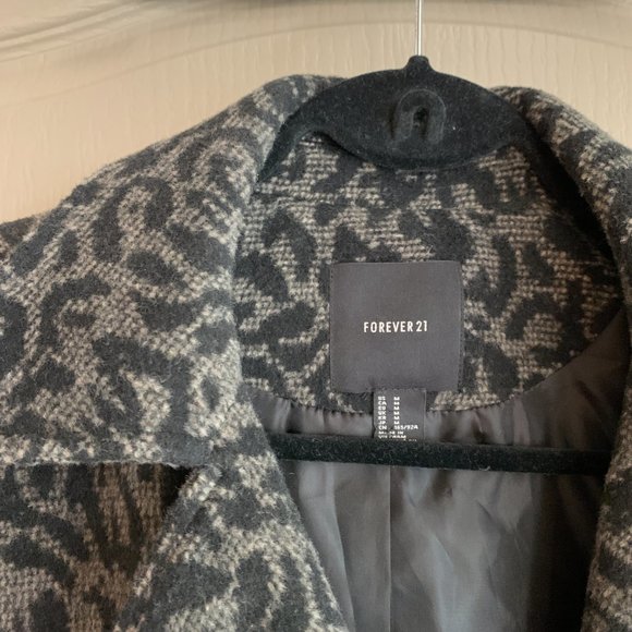 neutral cheetah print jacket - Picture 2 of 8